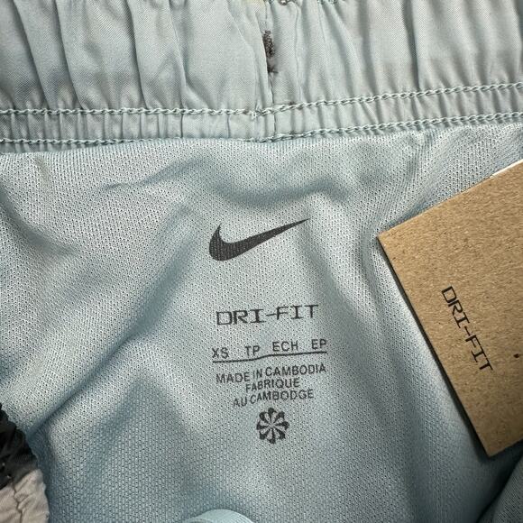 Nike Tempo Dri-Fit Running Shorts Womens Size XS Blue Gray AOP DV9862-010 - Picture 5 of 10